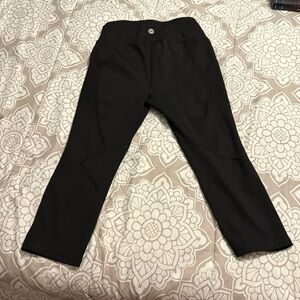 Black Cropped Workout Pants. Size Medium